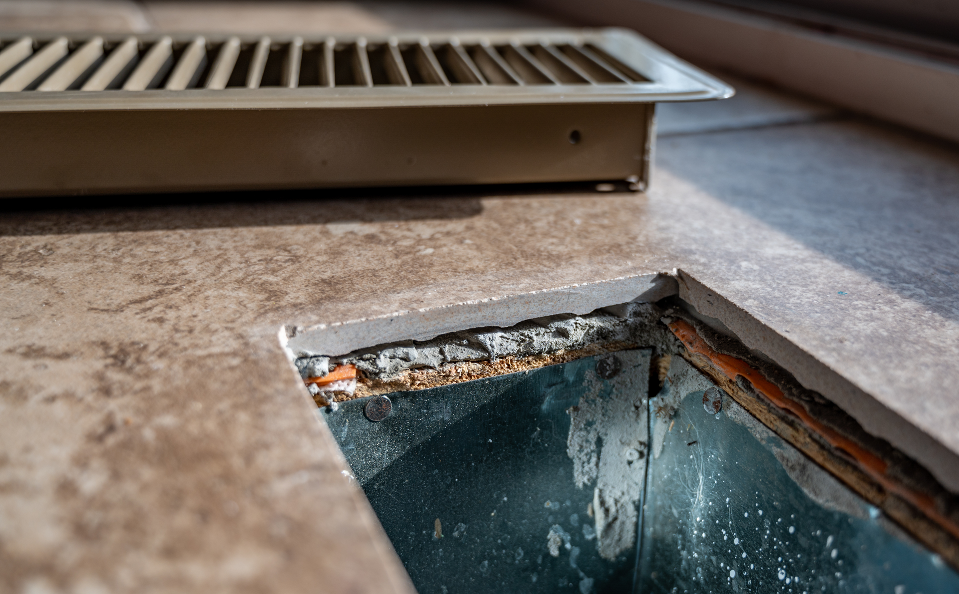 air-duct-on-floor